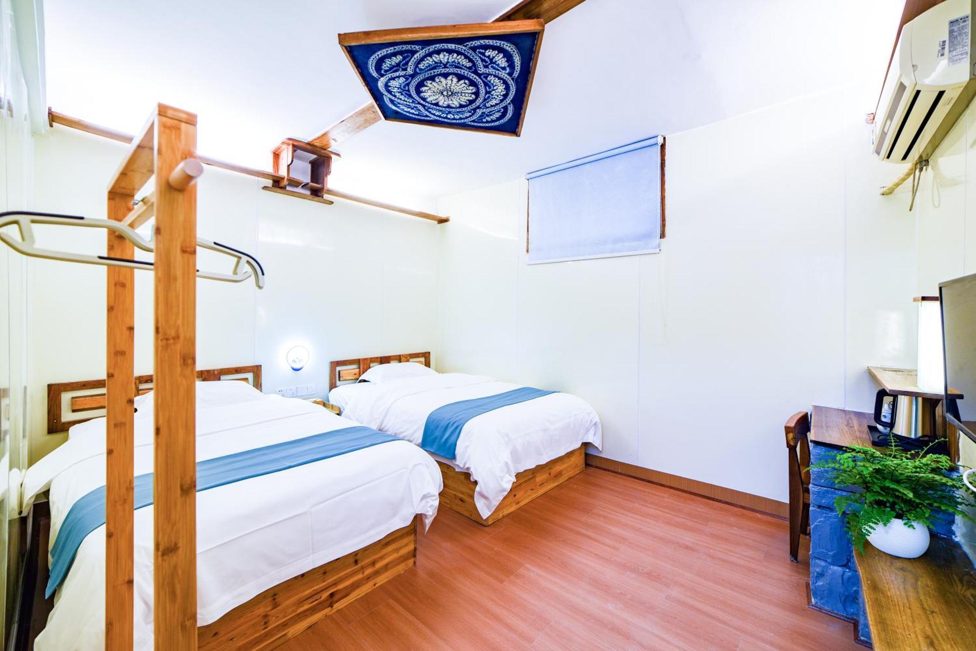 Destination Youth Hostel Чжанцзяцзе Экстерьер фото